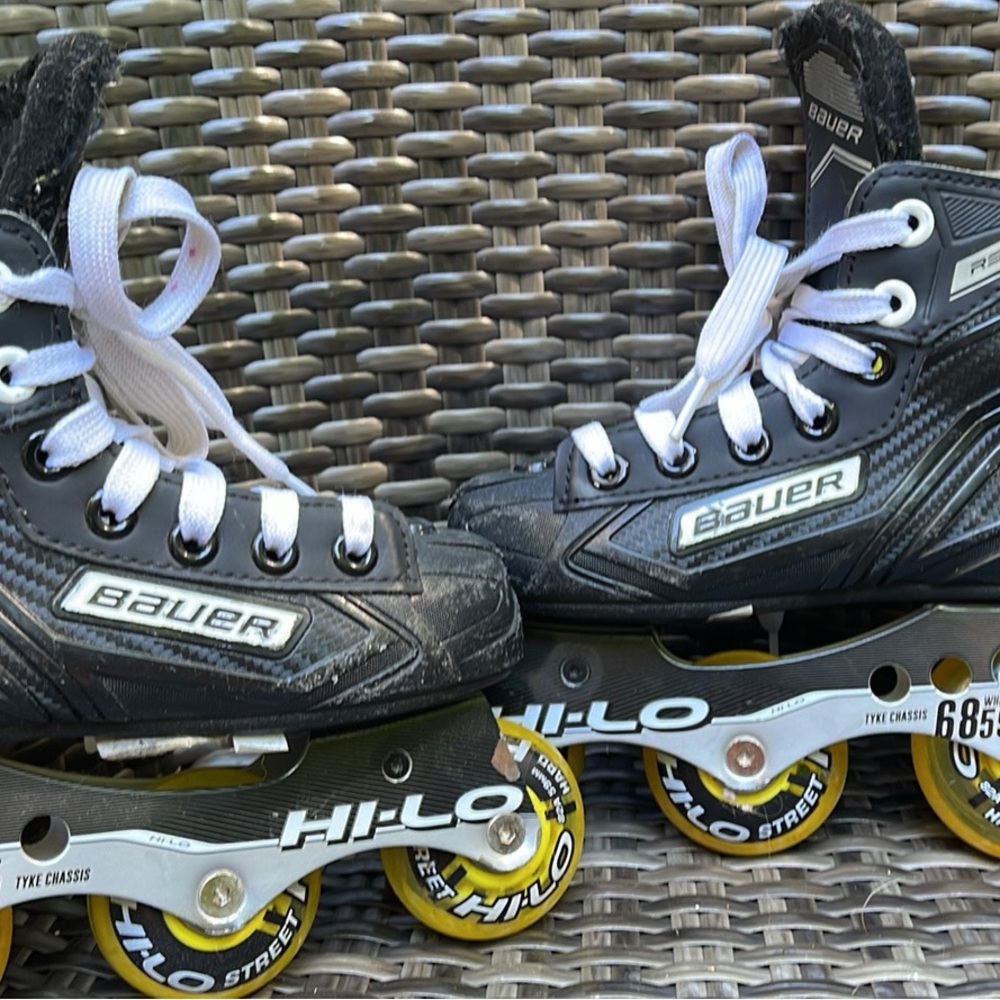Bauer Black and White Inline Skates with Yellow Wheels roaler blades size 10Y